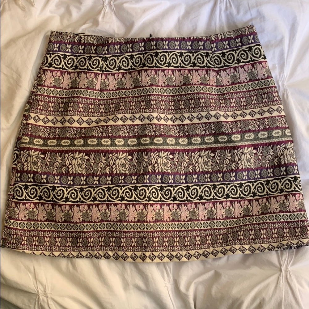 Okeysi Patterned Skirt